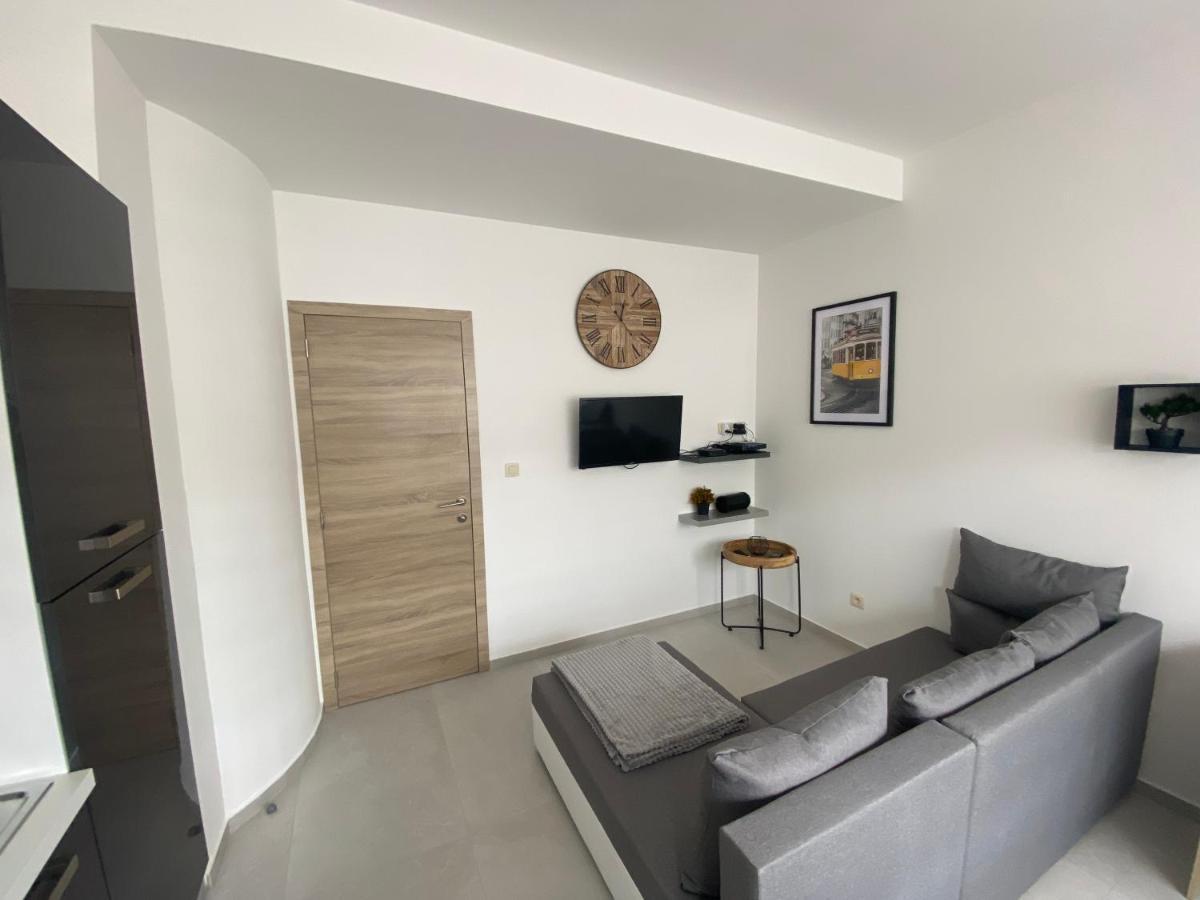 1-C Superbe Appartement Tres Calme Et Bien Decore Charleroi Eksteriør billede