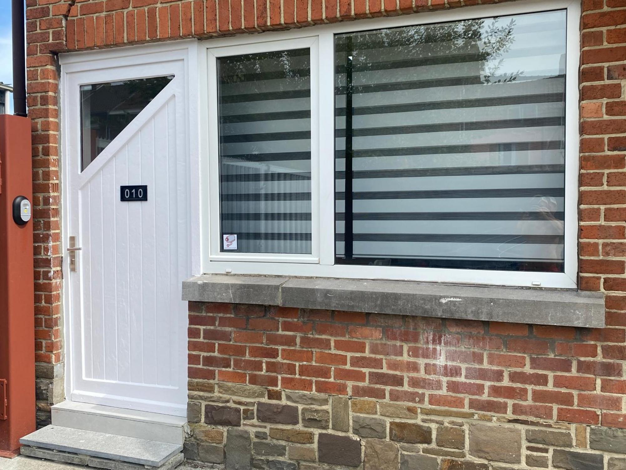 1-C Superbe Appartement Tres Calme Et Bien Decore Charleroi Eksteriør billede
