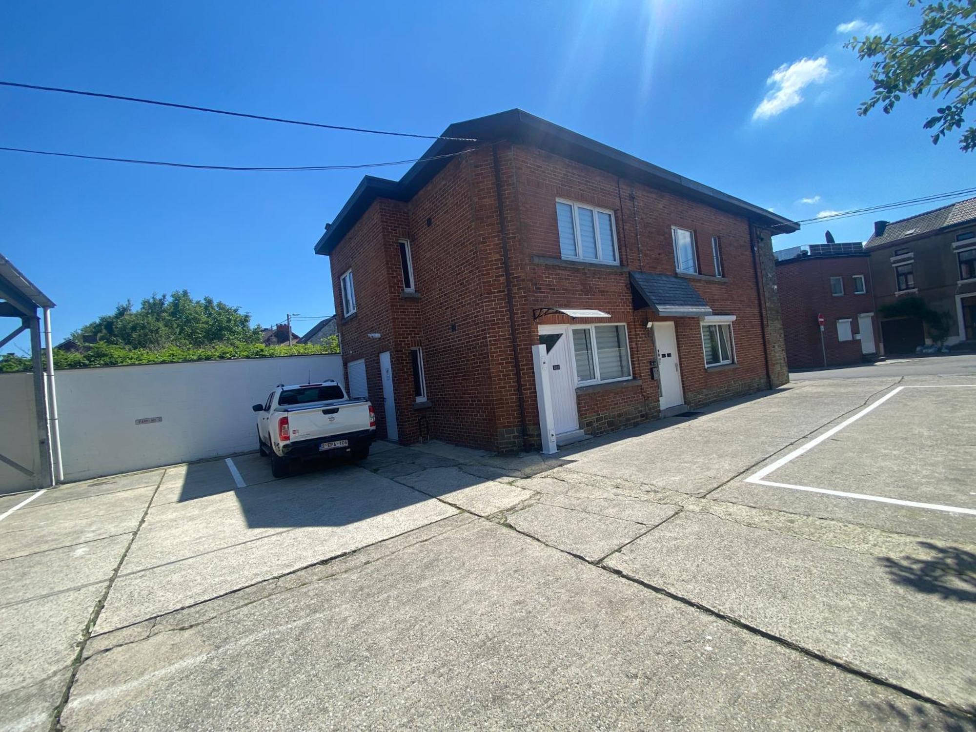 1-C Superbe Appartement Tres Calme Et Bien Decore Charleroi Eksteriør billede